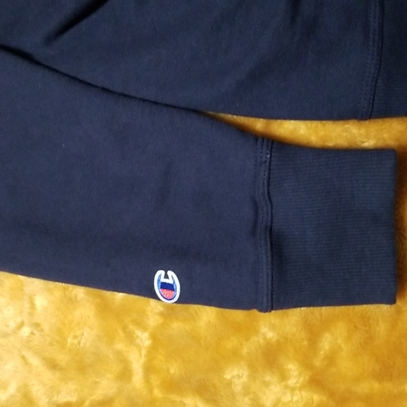 Champion Authentic Jacket. Medium - Picture 5 of 8